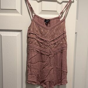 Elegant Lace-Trimmed Camisole in Dusty Pink